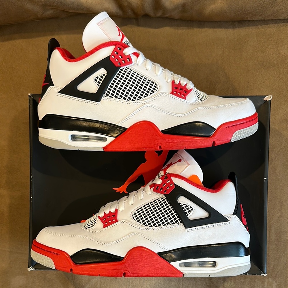 Jordan 4 Retro “ Fire Red” size 12